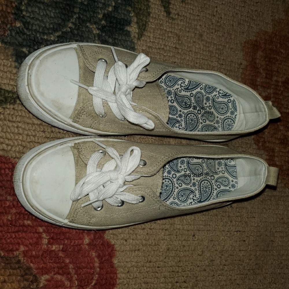 Maurices Sneakers